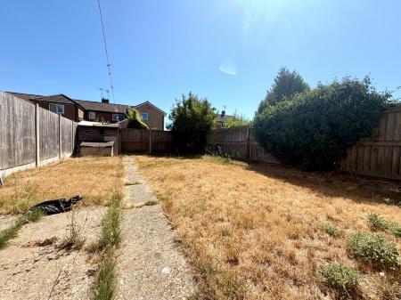 2 bedroom Terraced House to let in Elmwood Avenue, Colchester, CO2