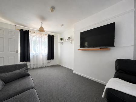 2 bedroom Terraced House to let in Elmwood Avenue, Colchester, CO2