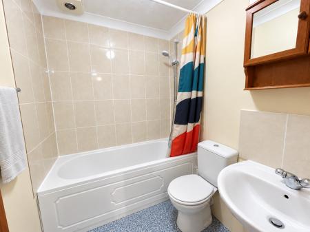1 bedroom Flat to let in Friday Wood Green, Colchester, CO2