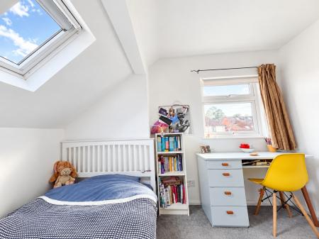 3 bedroom Semi-detached house to let in Hubert Road, Colchester, CO3