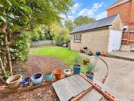 3 bedroom Semi-detached house to let in Hubert Road, Colchester, CO3