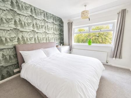 3 bedroom Semi-detached house to let in Hubert Road, Colchester, CO3