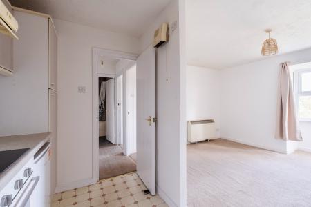 1 bedroom Flat for sale in Haddon Park, Hythe, Colchester, CO1