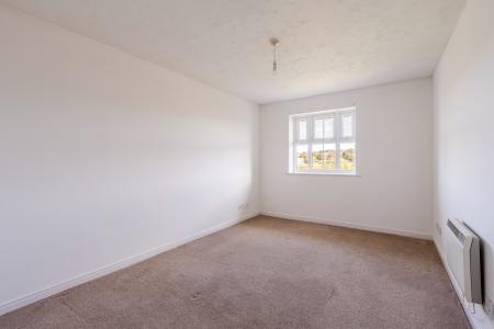 1 bedroom Flat for sale in Haddon Park, Hythe, Colchester, CO1
