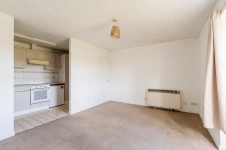 1 bedroom Flat for sale in Haddon Park, Hythe, Colchester, CO1