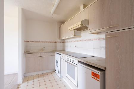 1 bedroom Flat for sale in Haddon Park, Hythe, Colchester, CO1