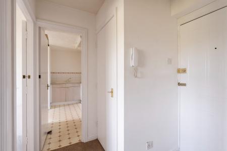 1 bedroom Flat for sale in Haddon Park, Hythe, Colchester, CO1
