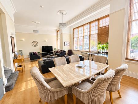 5 bedroom Flat to let in Marine Parade, Clacton On Sea, CO15