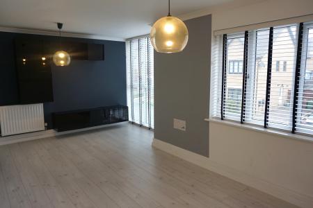 4 bedroom Semi-detached house to let in Epping Road, Little Stanion, NN18