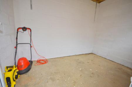 3 bedroom Terraced House for sale in Bath Road, Kettering, NN16