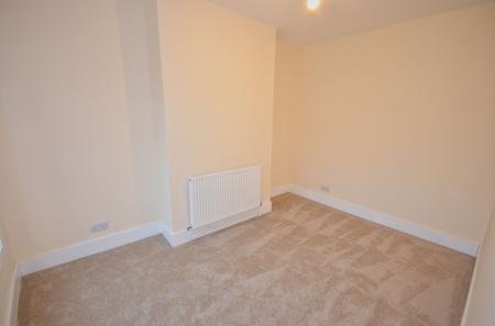 3 bedroom Terraced House for sale in Bath Road, Kettering, NN16