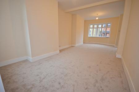 3 bedroom Terraced House for sale in Bath Road, Kettering, NN16