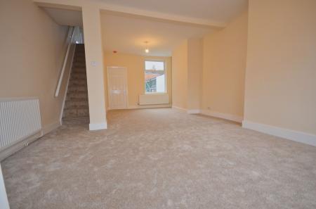 3 bedroom Terraced House for sale in Bath Road, Kettering, NN16