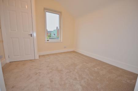 3 bedroom Terraced House for sale in Bath Road, Kettering, NN16