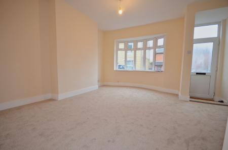 3 bedroom Terraced House for sale in Bath Road, Kettering, NN16