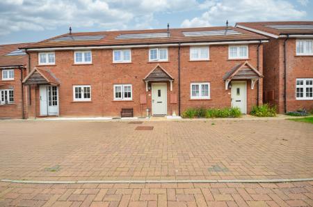 2 bedroom Terraced House for sale in Bertone Road, Barton Seagrave, NN15