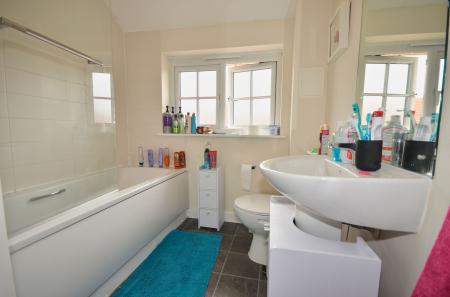 2 bedroom Terraced House for sale in Bertone Road, Barton Seagrave, NN15