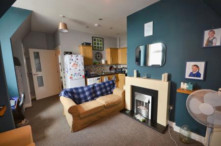 2 bedroom Flat for sale in Cobden Street, Kettering, NN16