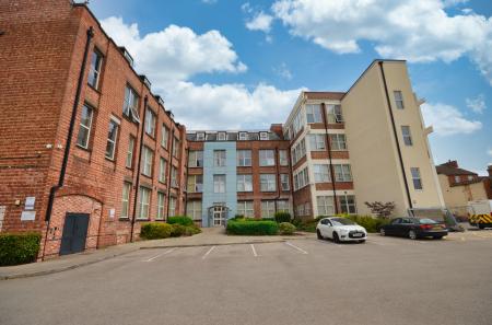 2 bedroom Flat for sale in Cobden Street, Kettering, NN16