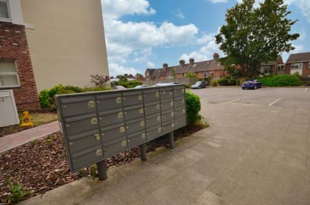 2 bedroom Flat for sale in Cobden Street, Kettering, NN16