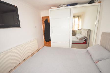 2 bedroom Flat for sale in Comrie Close, Coventry, CV2