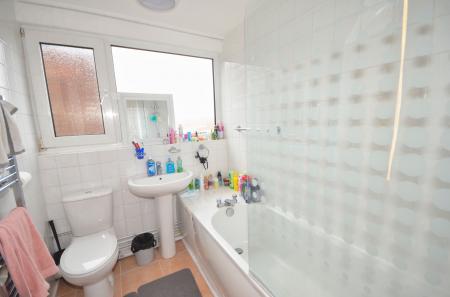 2 bedroom Flat for sale in Comrie Close, Coventry, CV2