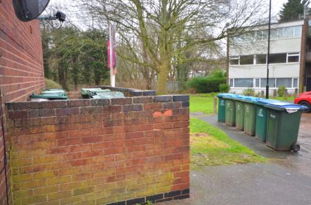 2 bedroom Flat for sale in Comrie Close, Coventry, CV2