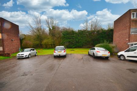 2 bedroom Flat for sale in Comrie Close, Coventry, CV2