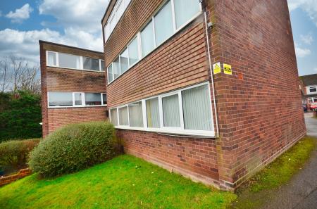2 bedroom Flat for sale in Comrie Close, Coventry, CV2