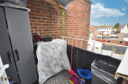 2 bedroom Flat for sale in Comrie Close, Coventry, CV2