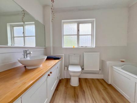 4 bedroom Detached house for sale in Dibbin Close, Weldon, NN17