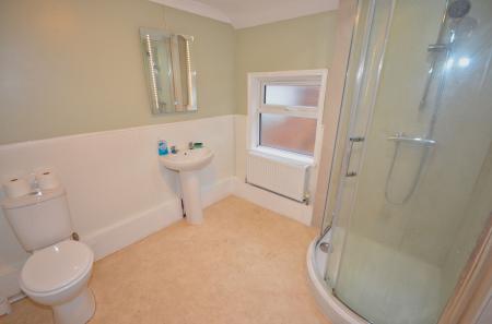 3 bedroom Terraced House for sale in Duke Street, Kettering, NN16