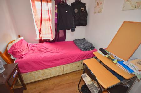 4 bedroom Terraced House for sale in Frith Close, Great Oakley, Corby, NN18