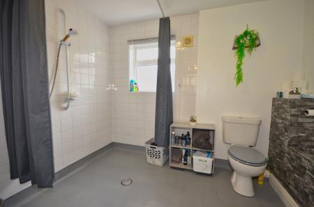 3 bedroom Terraced House for sale in Highbrook, Corby, NN18