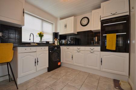 3 bedroom Terraced House for sale in Highbrook, Corby, NN18