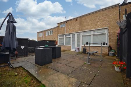 3 bedroom Terraced House for sale in Highbrook, Corby, NN18