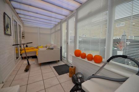 3 bedroom Terraced House for sale in Highbrook, Corby, NN18