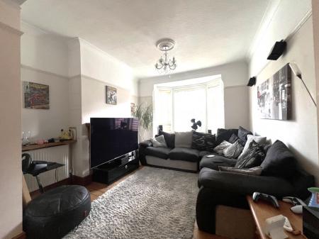 2 bedroom Terraced House for sale in Kingsley Avenue, Kettering, NN16