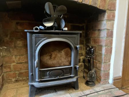 2 bedroom Terraced House for sale in Kingsley Avenue, Kettering, NN16