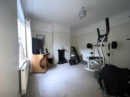 2 bedroom Terraced House for sale in Kingsley Avenue, Kettering, NN16