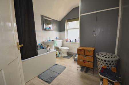 2 bedroom End of terrace house for sale in Lindsay Street, Kettering, NN16