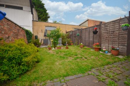 2 bedroom End of terrace house for sale in Lindsay Street, Kettering, NN16