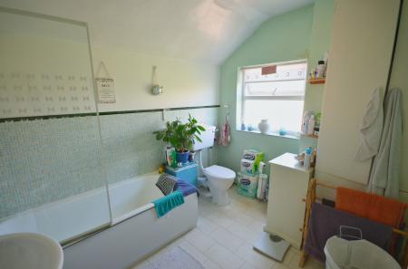 2 bedroom Terraced House for sale in Lindsay Street, Kettering, NN16