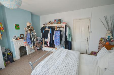 2 bedroom Terraced House for sale in Lindsay Street, Kettering, NN16