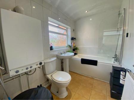 2 bedroom Terraced House for sale in Princes Street, Kettering, NN16