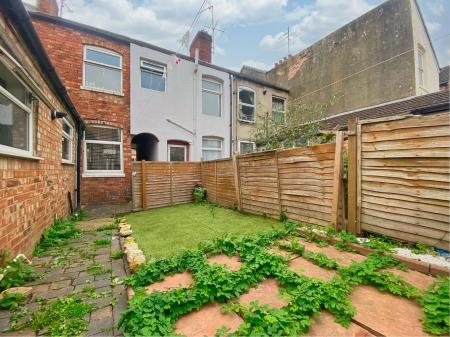 2 bedroom Terraced House for sale in Princes Street, Kettering, NN16