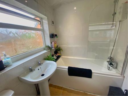 2 bedroom Terraced House for sale in Princes Street, Kettering, NN16