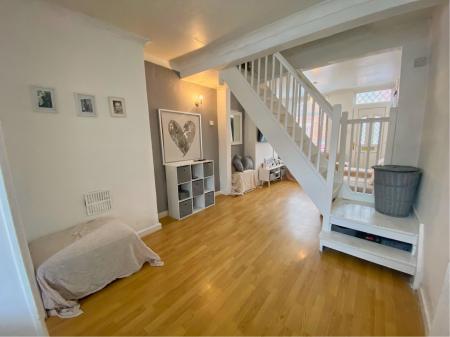 2 bedroom Terraced House for sale in Princes Street, Kettering, NN16
