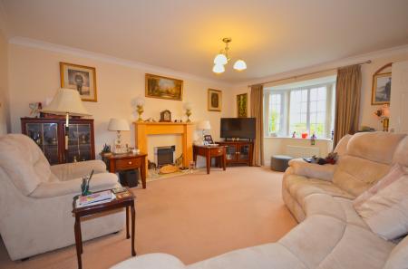 4 bedroom Detached house for sale in Powys Close, Oakley Vale, Corby, NN18