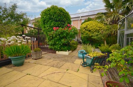 4 bedroom Detached house for sale in Powys Close, Oakley Vale, Corby, NN18